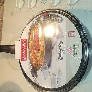 Skillet by GOOD COOK 11x3 NEW